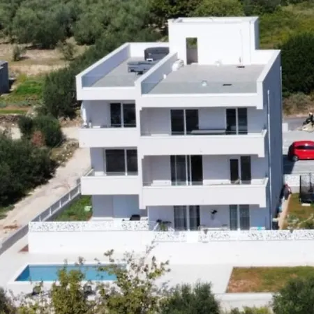Dii Luxury Apartman *